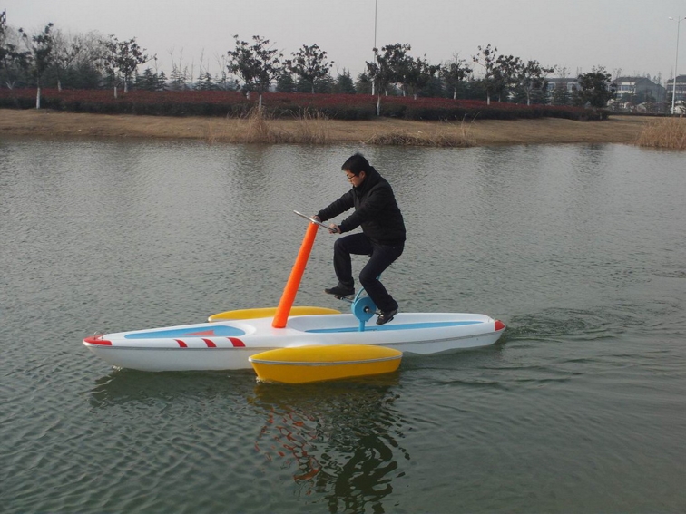 水上單人自行車(chē)